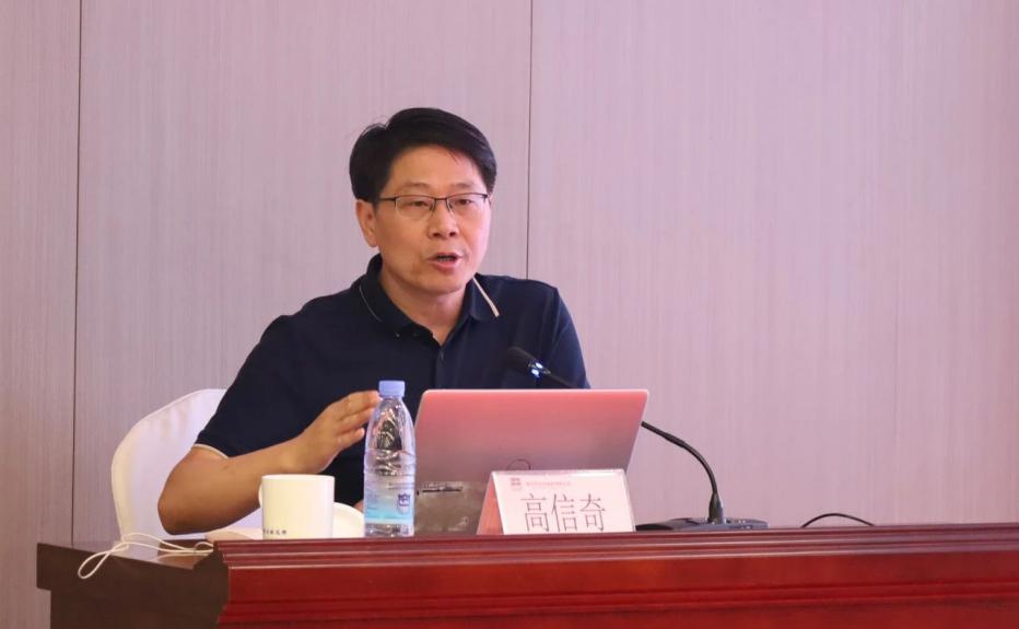 C:/Users/admin/Desktop/凝心聚力謀發(fā)展 同心奮斗譜新篇——南京市公安局國資辦黨總支、南京市保安服務(wù)有限公司黨支部聯(lián)合舉辦專題黨課/4.jpg4